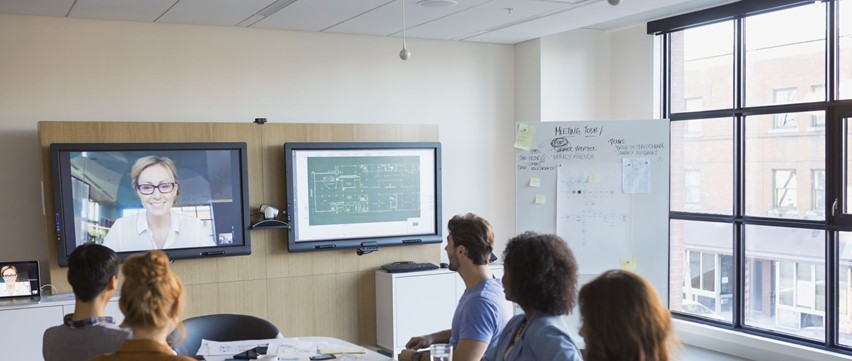 Virtual meeting around a table